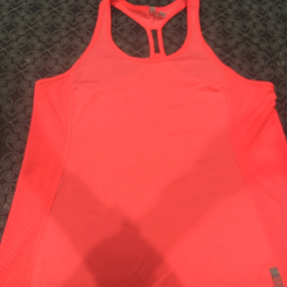 Under Armour- tank top- salmon/orange- large